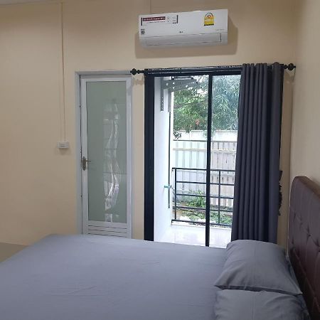 Room62 Lom Sak Екстер'єр фото