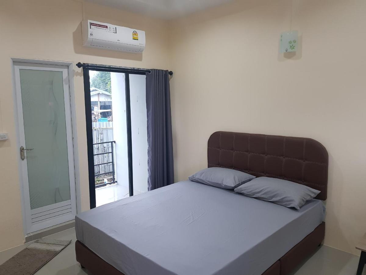 Room62 Lom Sak Екстер'єр фото