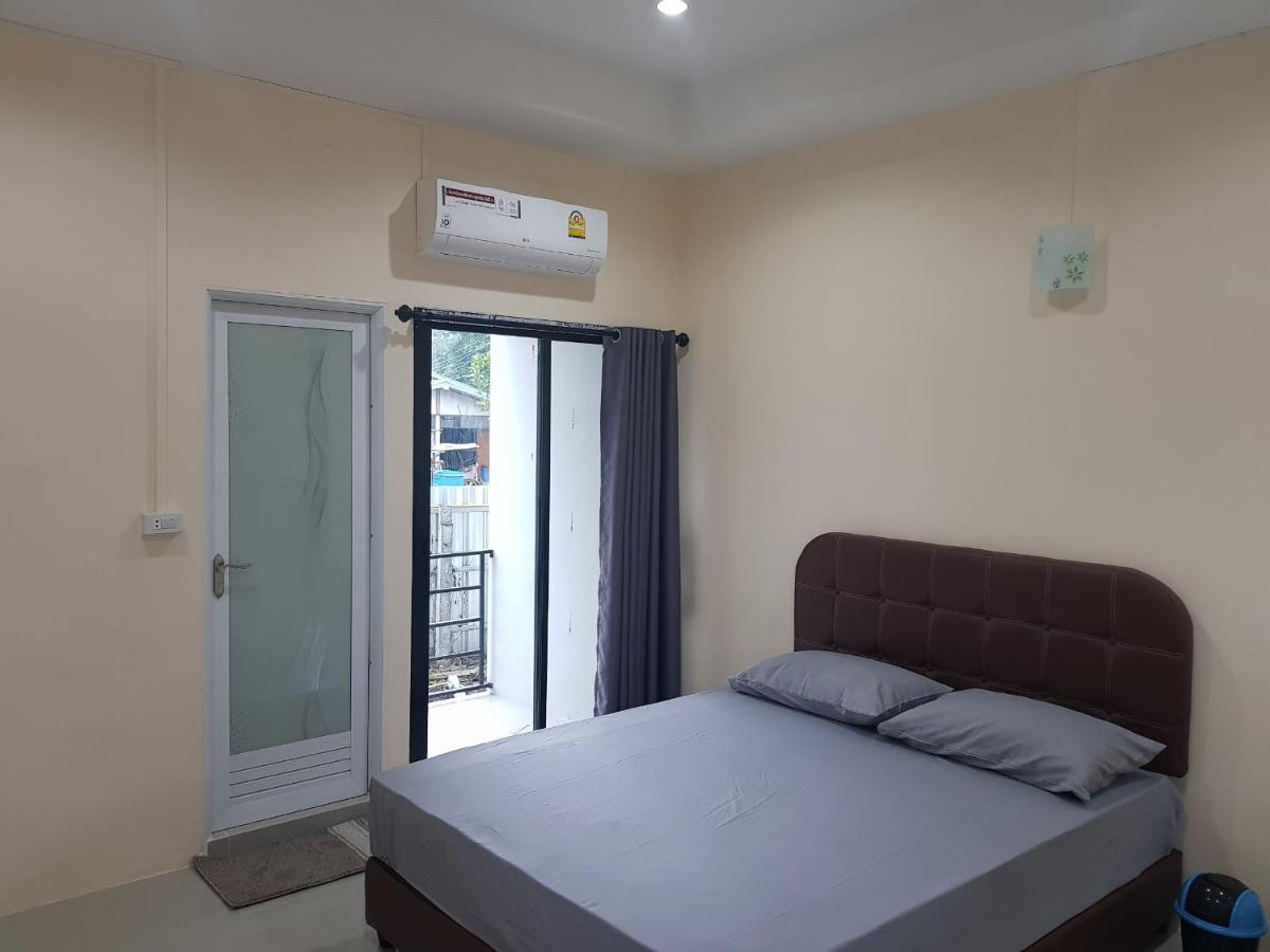 Room62 Lom Sak Екстер'єр фото