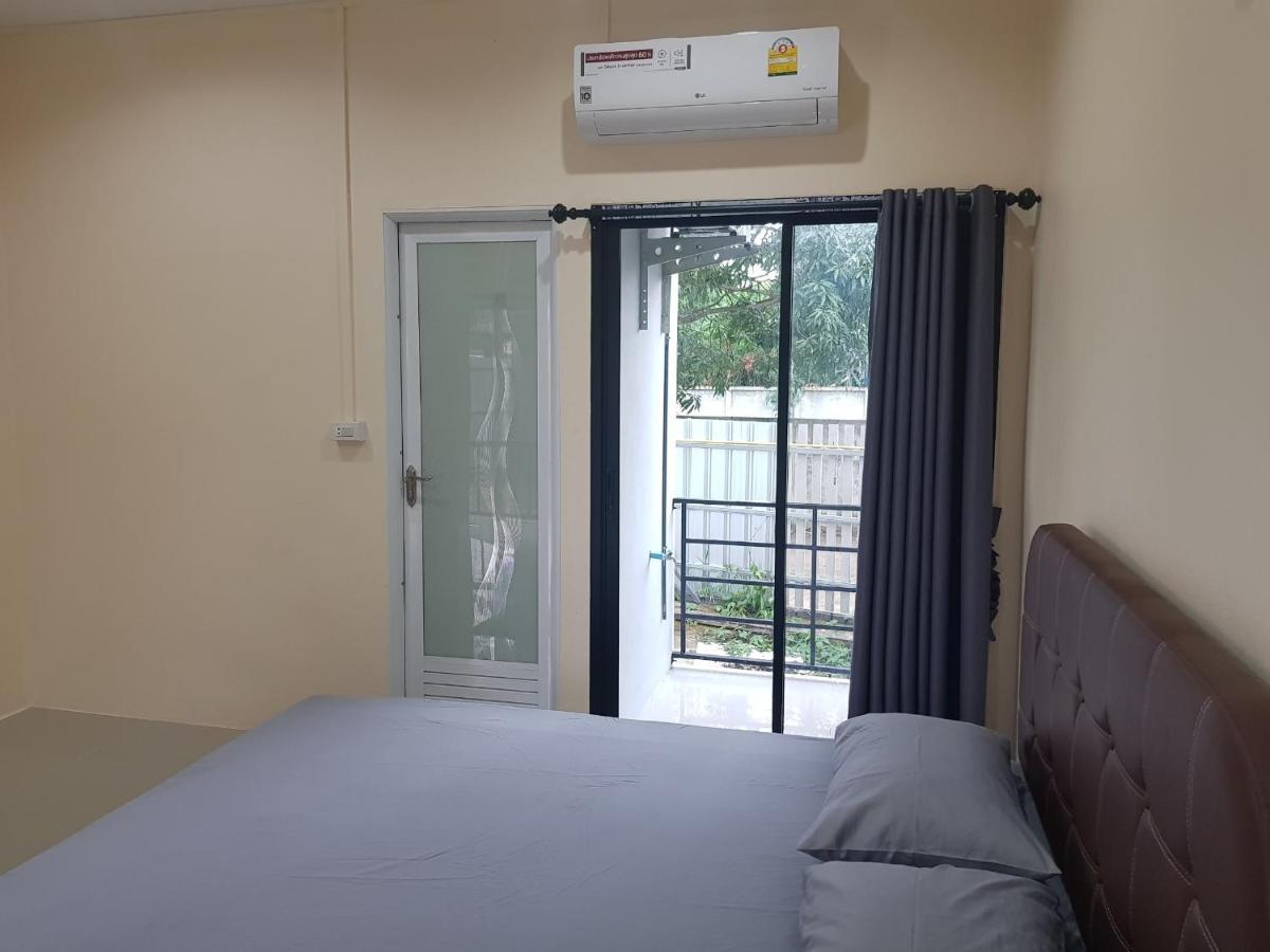 Room62 Lom Sak Екстер'єр фото