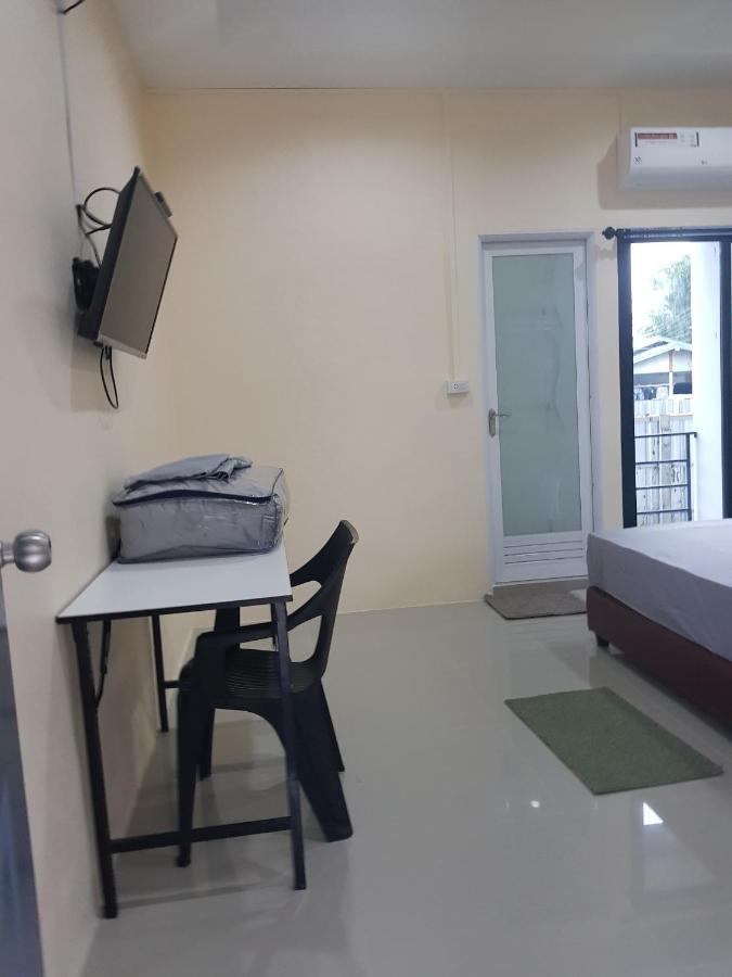 Room62 Lom Sak Екстер'єр фото